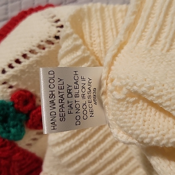 Sugarlips Crochet Sweater Crop Top Size Small NWOT - Picture 6 of 10